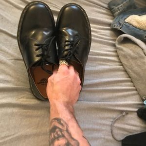 Doc Martens low top